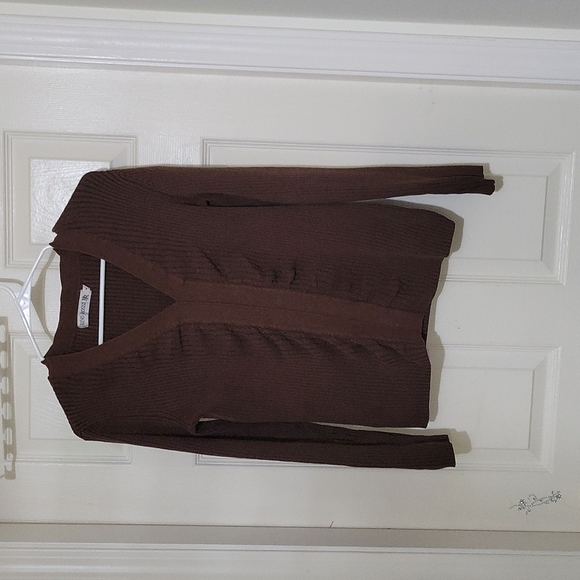 5 tops for sale - Bundle 1 - Picture 3 of 7